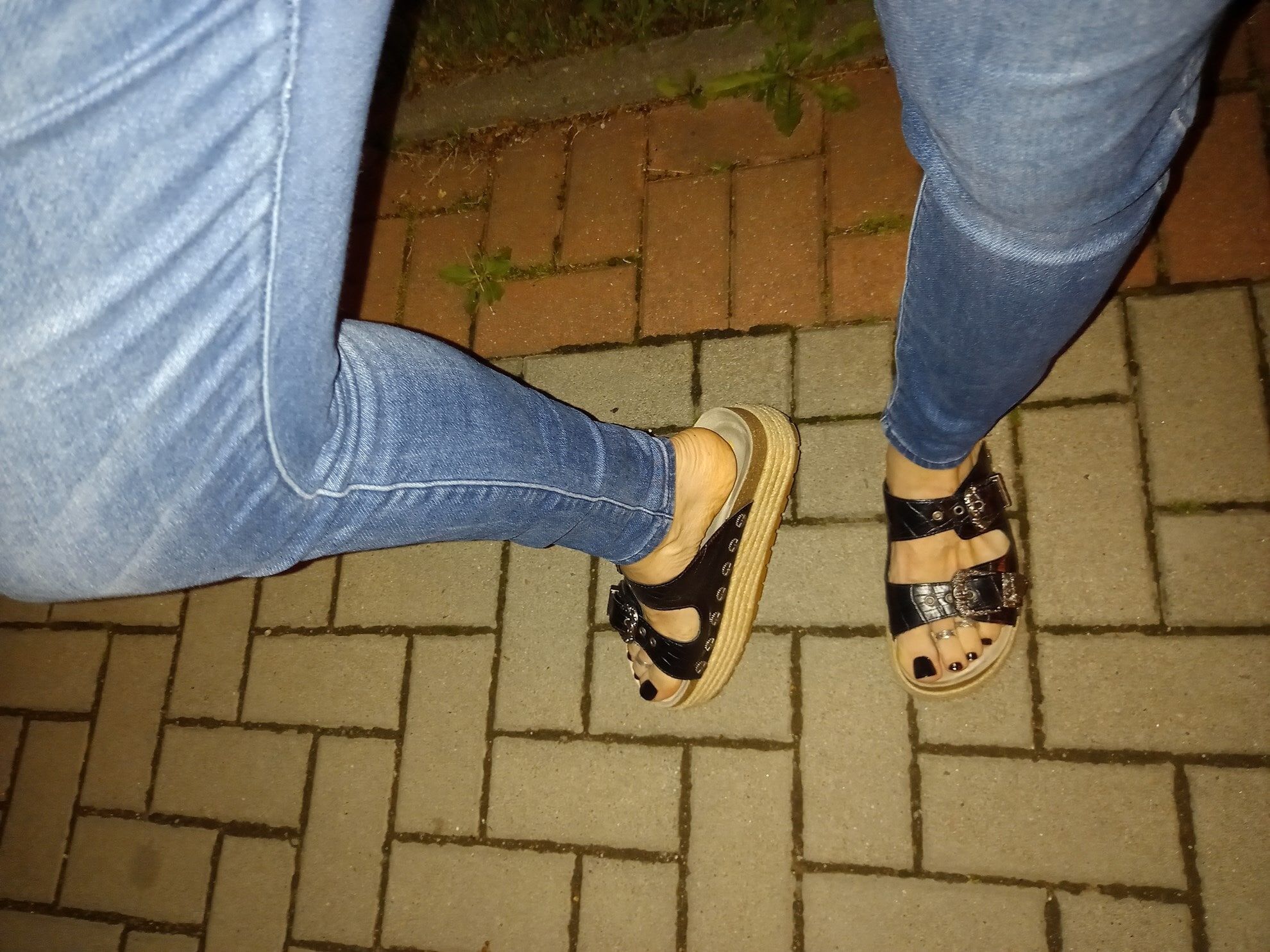 platform sandals and sexy feet #7