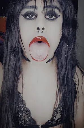 gothic femboy joselynn         