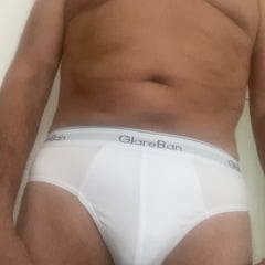 年上の男性のノーカットチンポ
