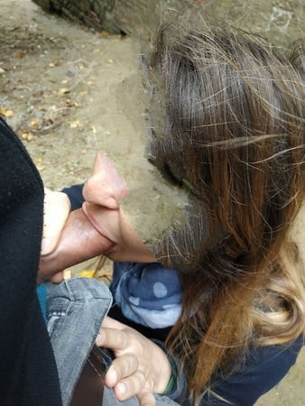 ใช้มือและอมควยกับเพื่อนสนิทของกู 