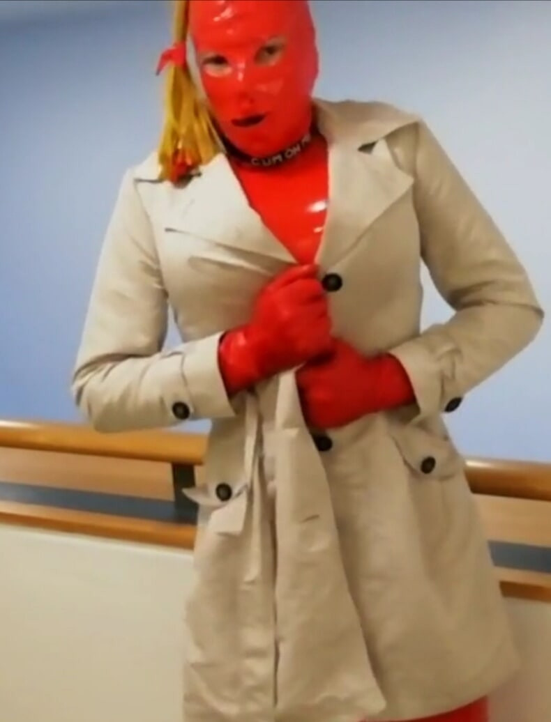 Alison in rubber #34