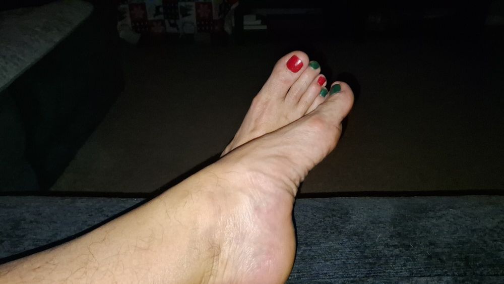 My Christmas pedicure toes #12