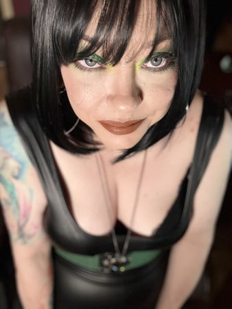 Tina Snua Selfies #117