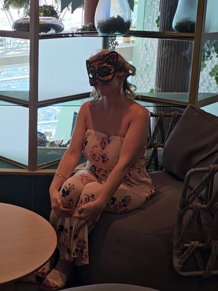 Giving Real Voyeurs a look at Mommys Big Tits in Public #35