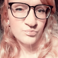 Juicybunnybuns (DINA82)