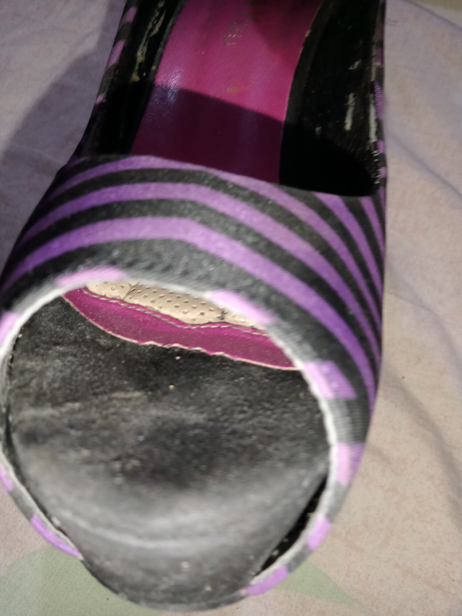 DELICIOSAS Y APRETADAS ZAPATILLAS MORADAS DE LA AMIGA MARII  #6
