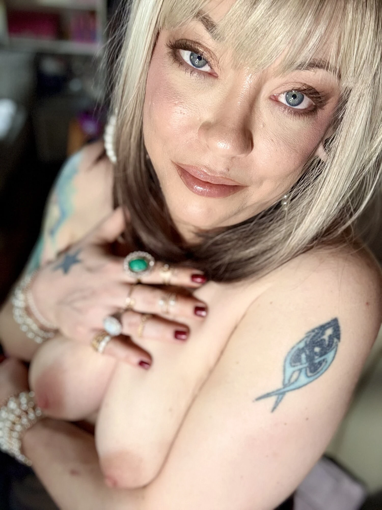 Tina Snua Selfies #184