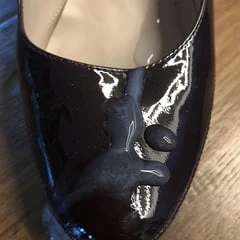 Sperma auf Schuhe 2