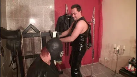 machine fuck with gasmask and spanking         