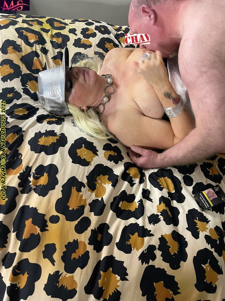 CHAV GETS DONE BY DADDY AND HIS BEST MATE #25