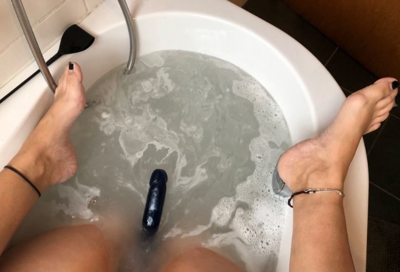 Sexy Feet in Bath Tub #7