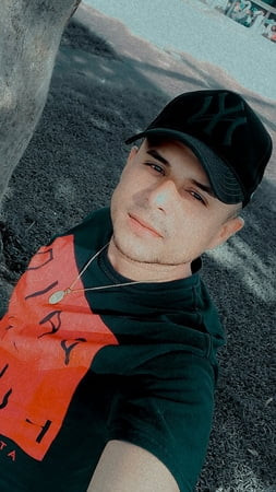 Seni memnun etmek için sana ilk fotoğraflarımı göstermeye geldim