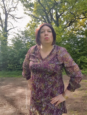 Nicki-crossdress 户外 - 夏装，紧身裤，高跟鞋