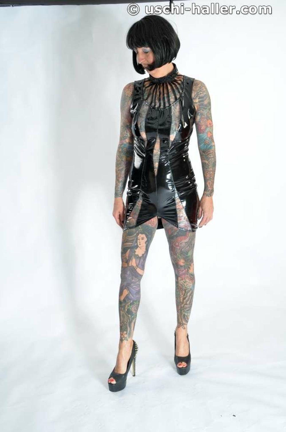 Photo shoot with full body tattooed MILF Cleo - 2 #47