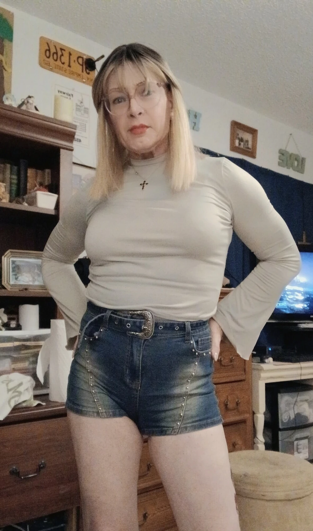 Lisa in hot shorts #6