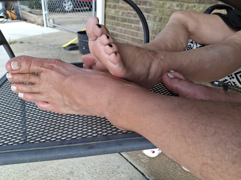Foot comparison #34