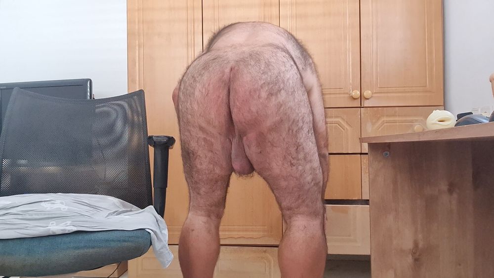 If you&#039;re into bear ass - this one&#039;s for you! ilovetobenaked #14