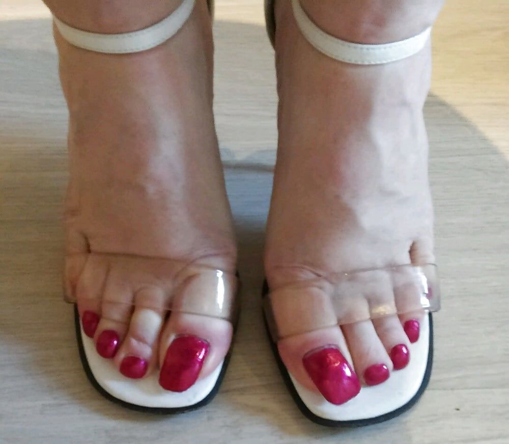 her long toenails