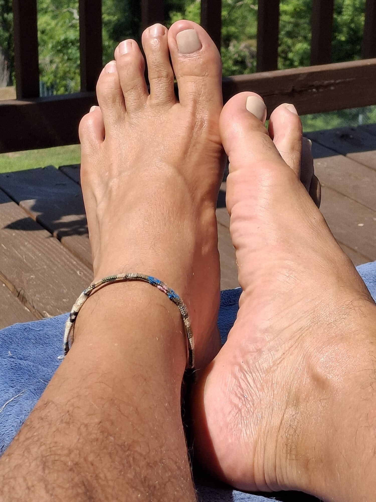 I need a footboy to pamper my well-kept feet #9