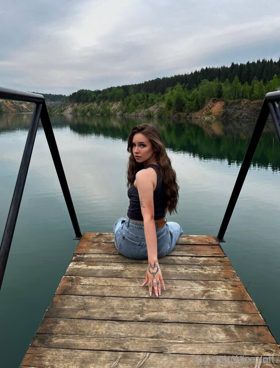 Alice Free Photos #14