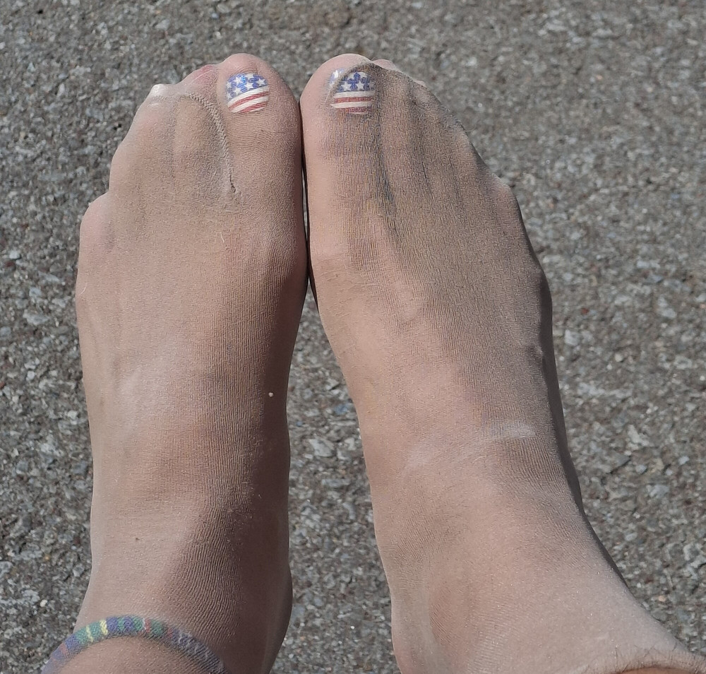 My feet in pantyhose #2