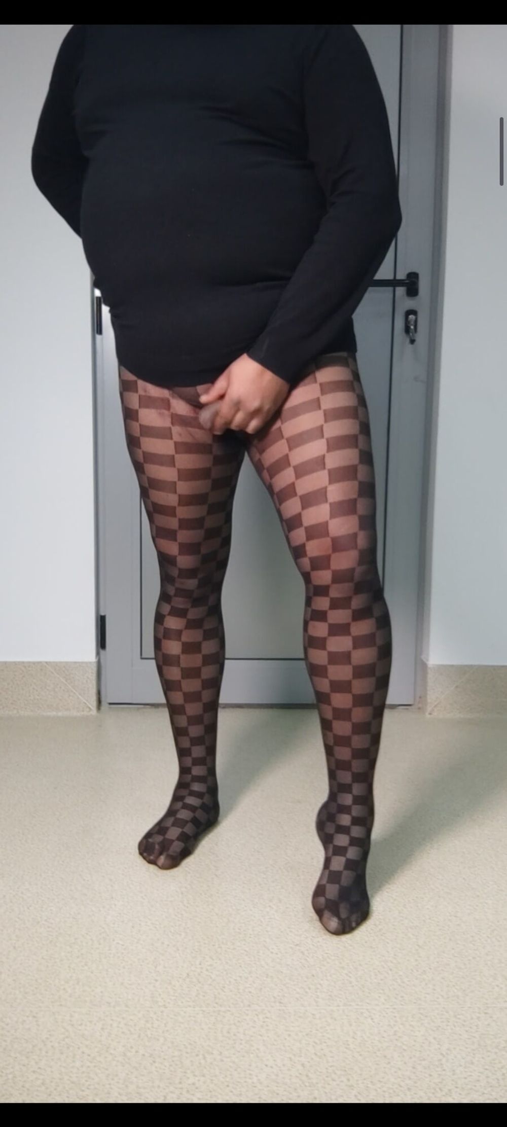 Black patterpantyhose on my sexy feet are so cool.Am i sexy? #23