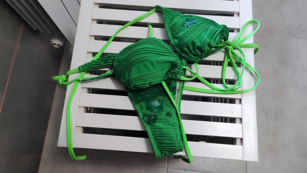 Cum on sexy green bikini #5