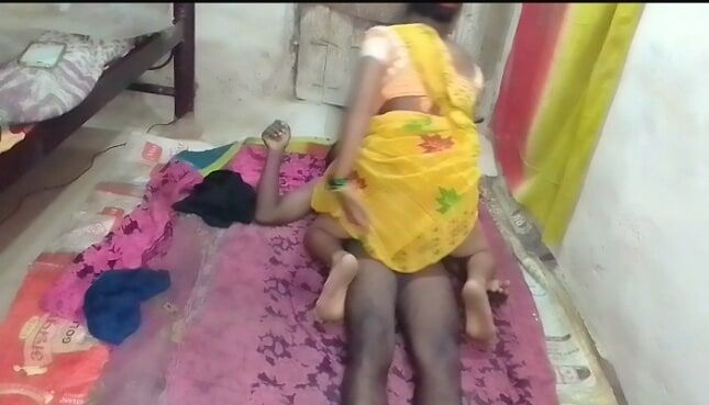 Bhabhi làm tình nóng bỏng 