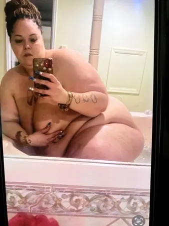 bbw sara         