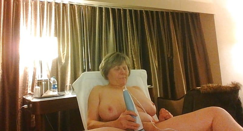 Mom masturbates on the web cam by MarieRocks