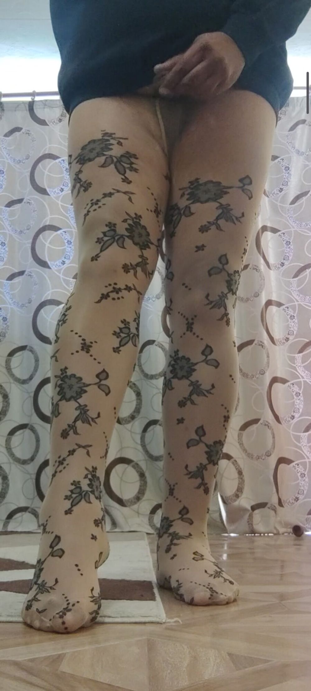 Patterned pantyhose cock masturbation #27