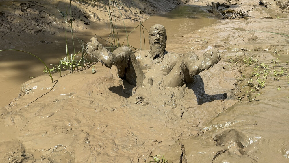 SHOT - MUD PIG IN HEAT #22