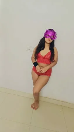 riya hot and sexy pics galary with documents         