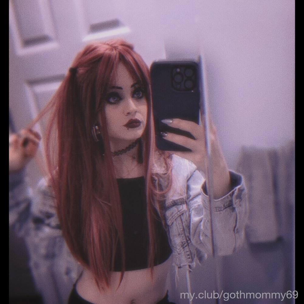 Goth Mommy Dee  Free Photos #3