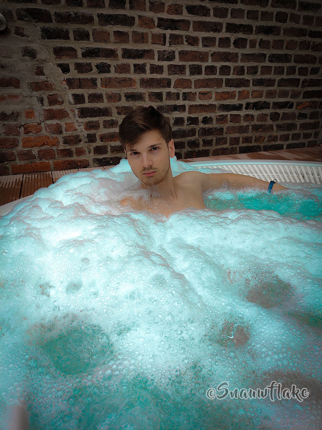Twink in a hot tub