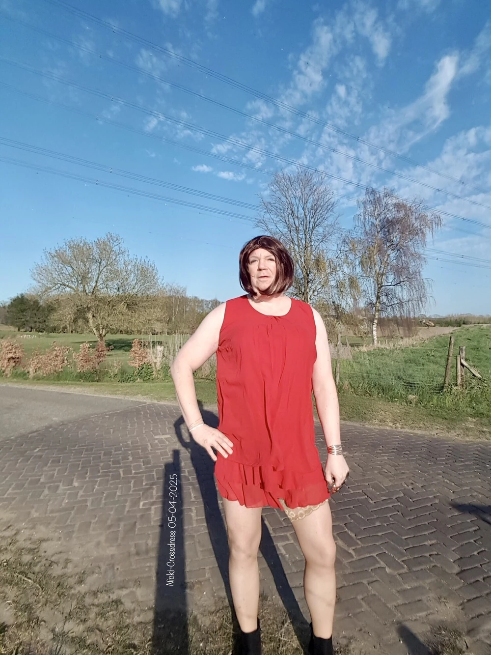 Nicki-Crossdress sexy red Chiffon-Dress Outdoor 