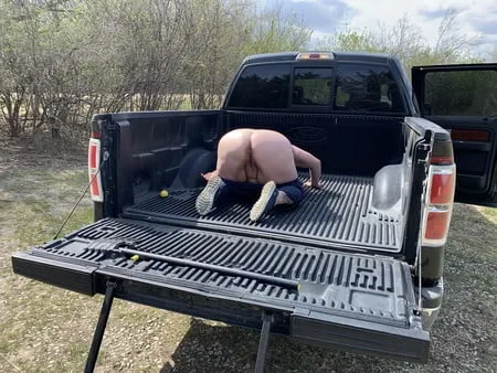 sexy bbw tailgate pussy         