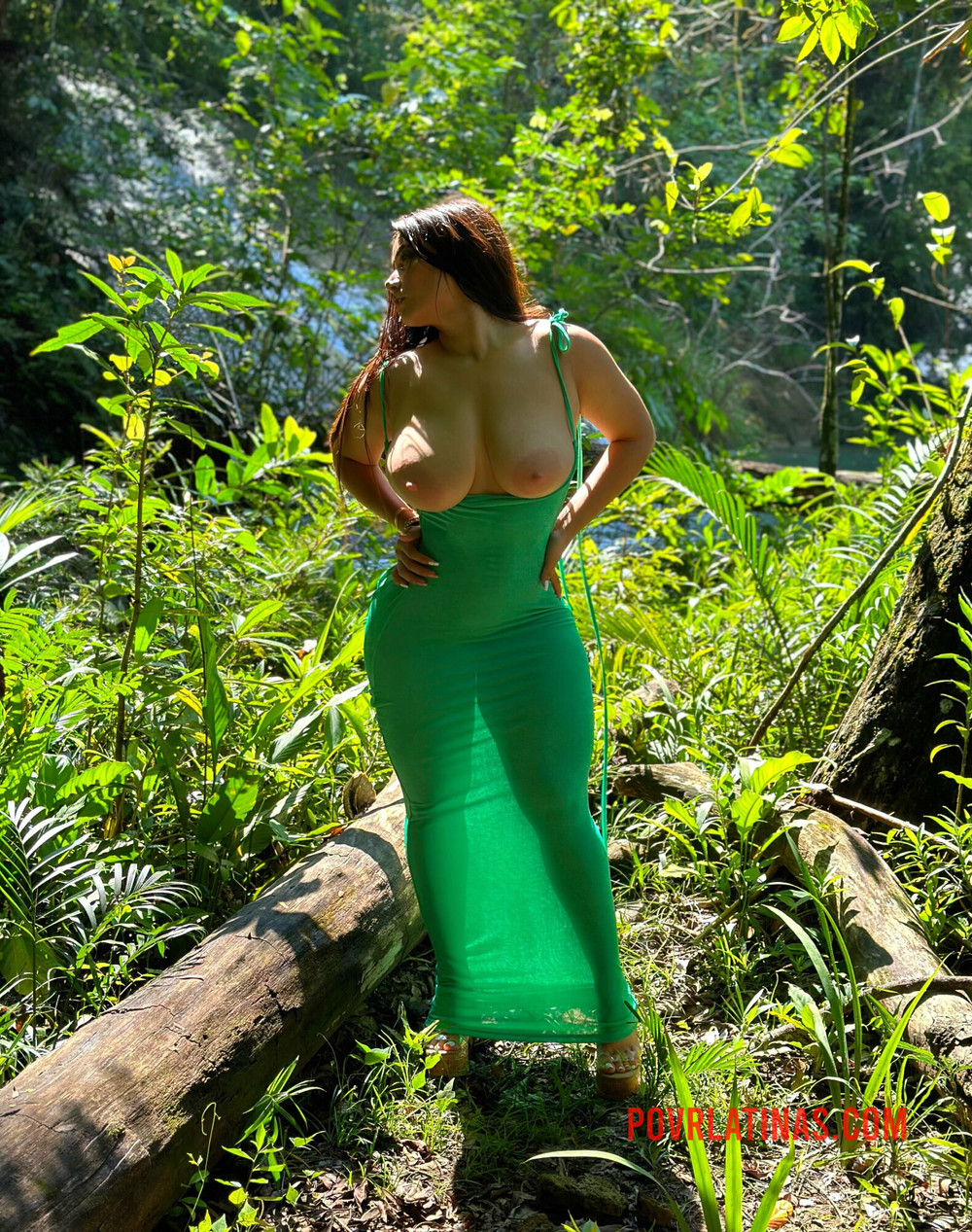 Hot busty latina Carolina in green dress  #6
