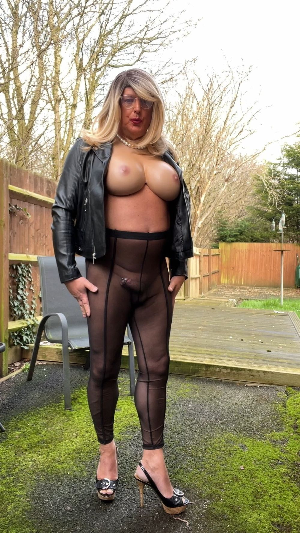 Amateur crossdresser kellcd2022 sexy milf see thru leggings  #10