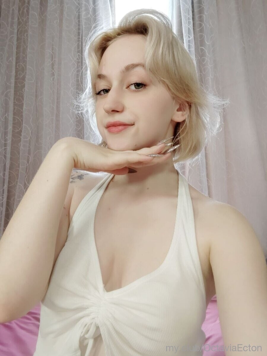 Leila  Free Photos #2