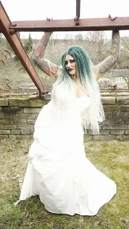 gothic bride         