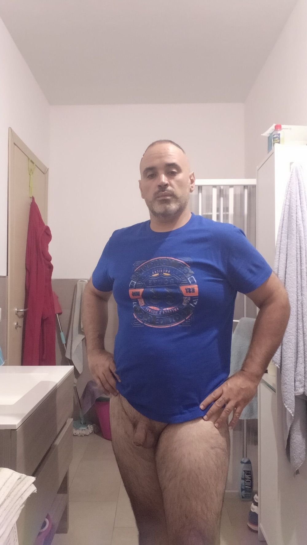 Ragazzo mostra il suo pisellino minuscolo  #42