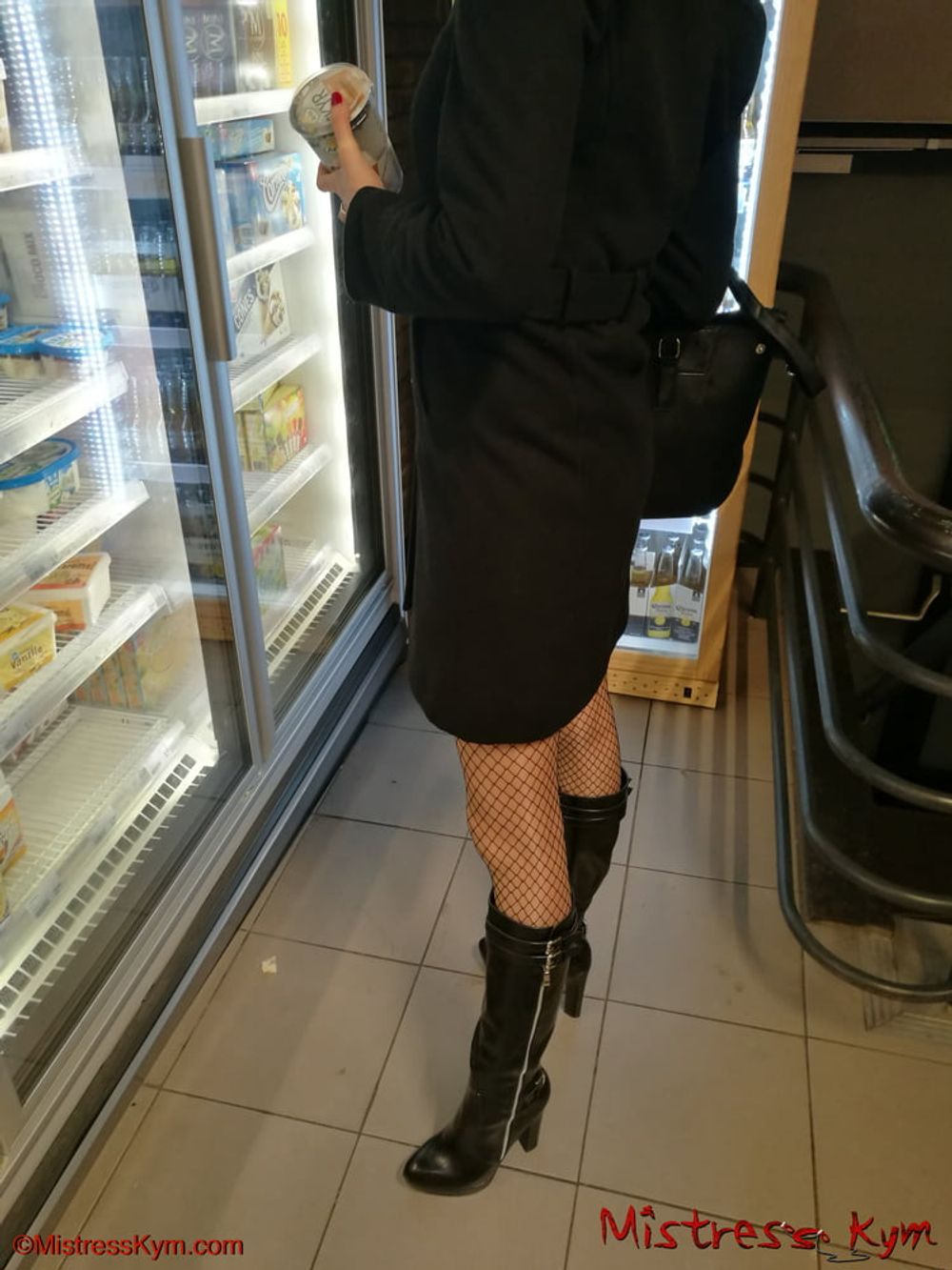 Long and sexy legs - Mistress Kym #27