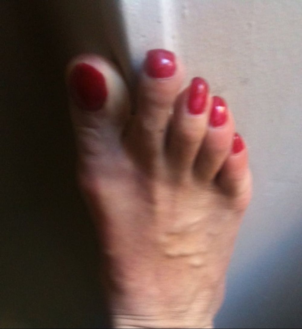 red toenails mix (older, dirty, toe ring, sandals mixed). #12