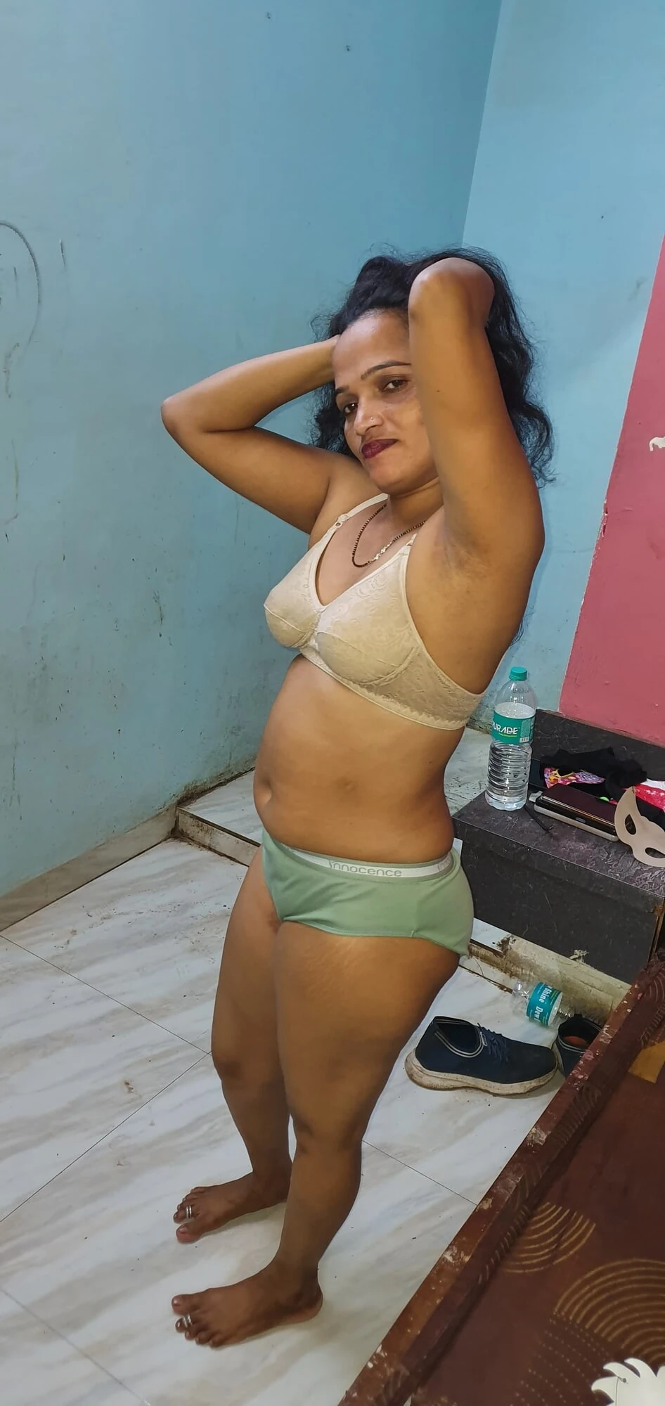 Sexy' bhabhi ki photo  #3