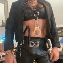 i need a cock to suck