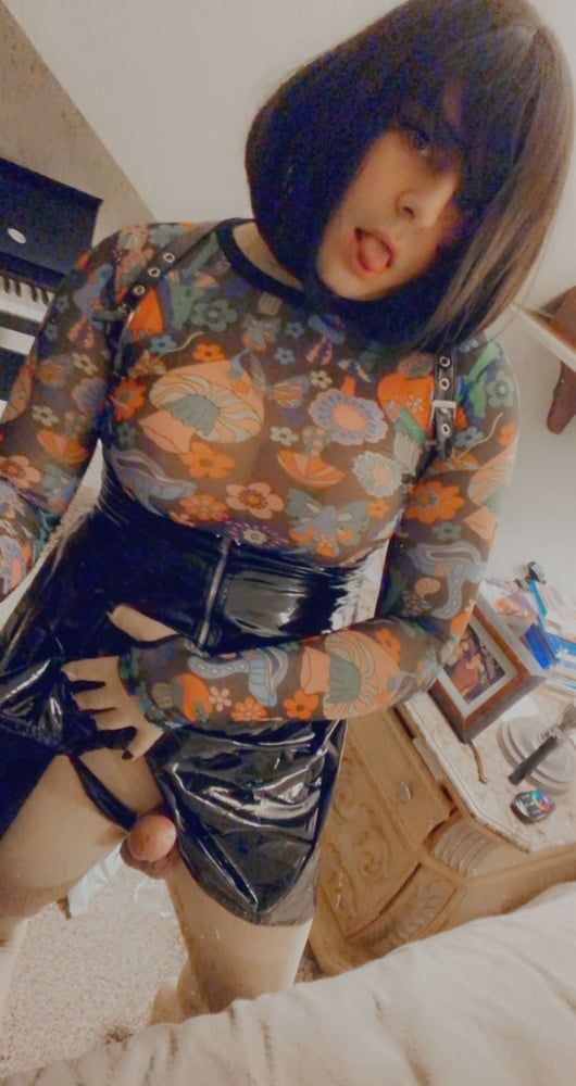 New goth skirt and feeling girly and sexy 