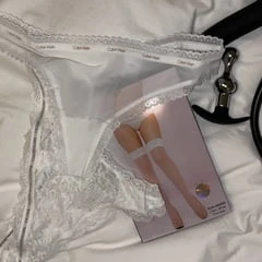 Toys,thongs and stockings to christmas💋