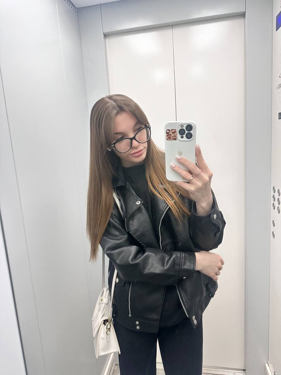 Lola Free Photos #31