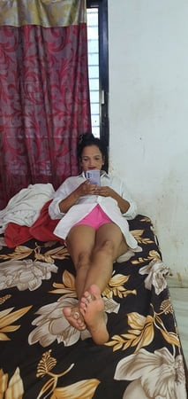  Bhabhi in Mood